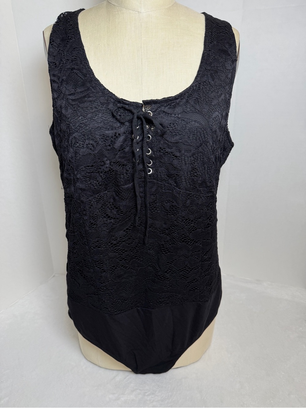 Torrid Women’s Black Lace Corset Seamed Lace-up Bodysuit Size 1X 14-16